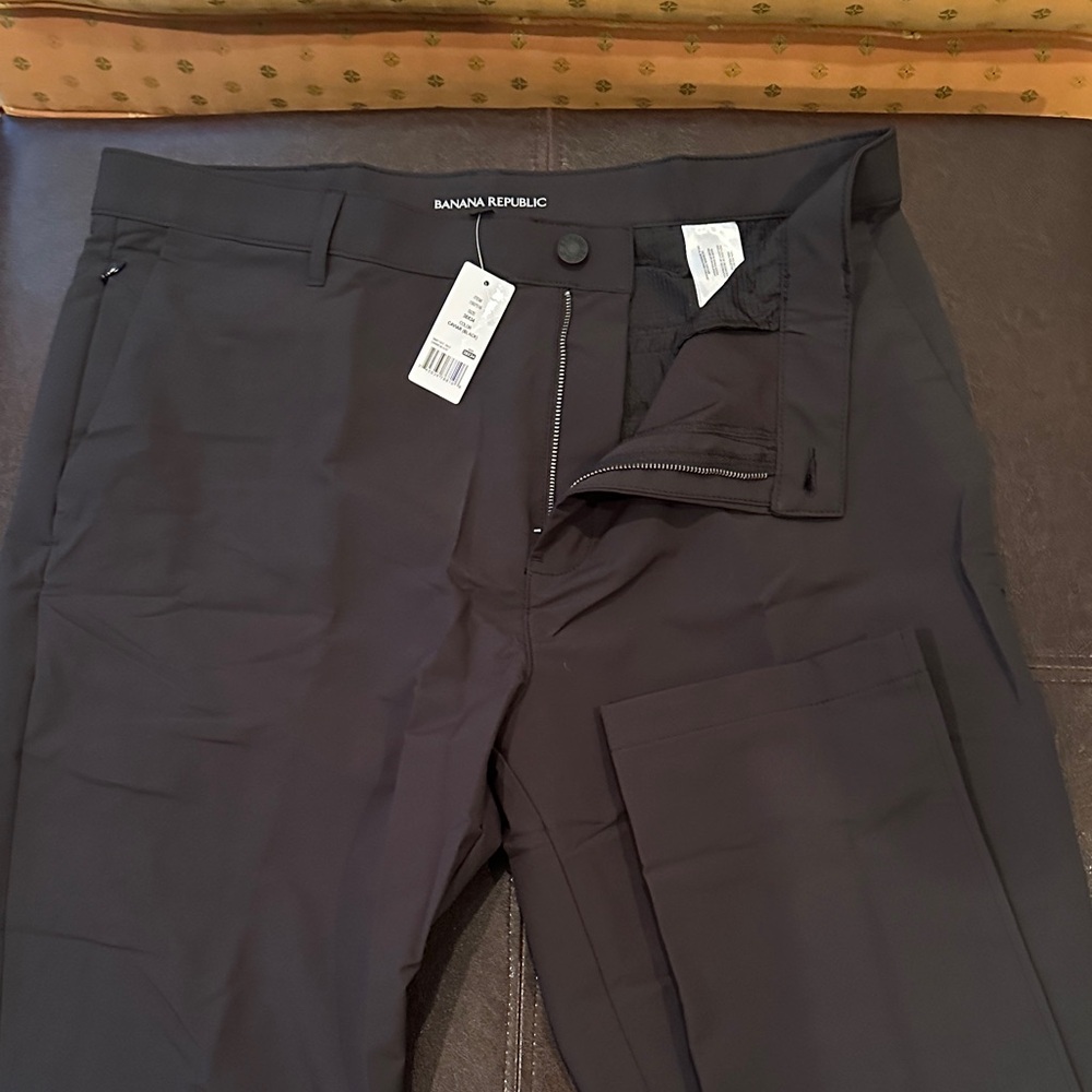 NWT Banana Republic Men's Pants 38x34 in Caviar Black